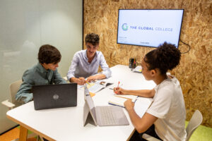 Collaboration between students at The Global College